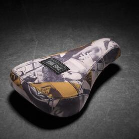 Kink Smut 2 Stealth Pivotal Print Seat